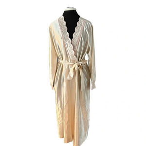 Vintage Anne Leslie Light Peach 1970s Robe Made in USA Medium